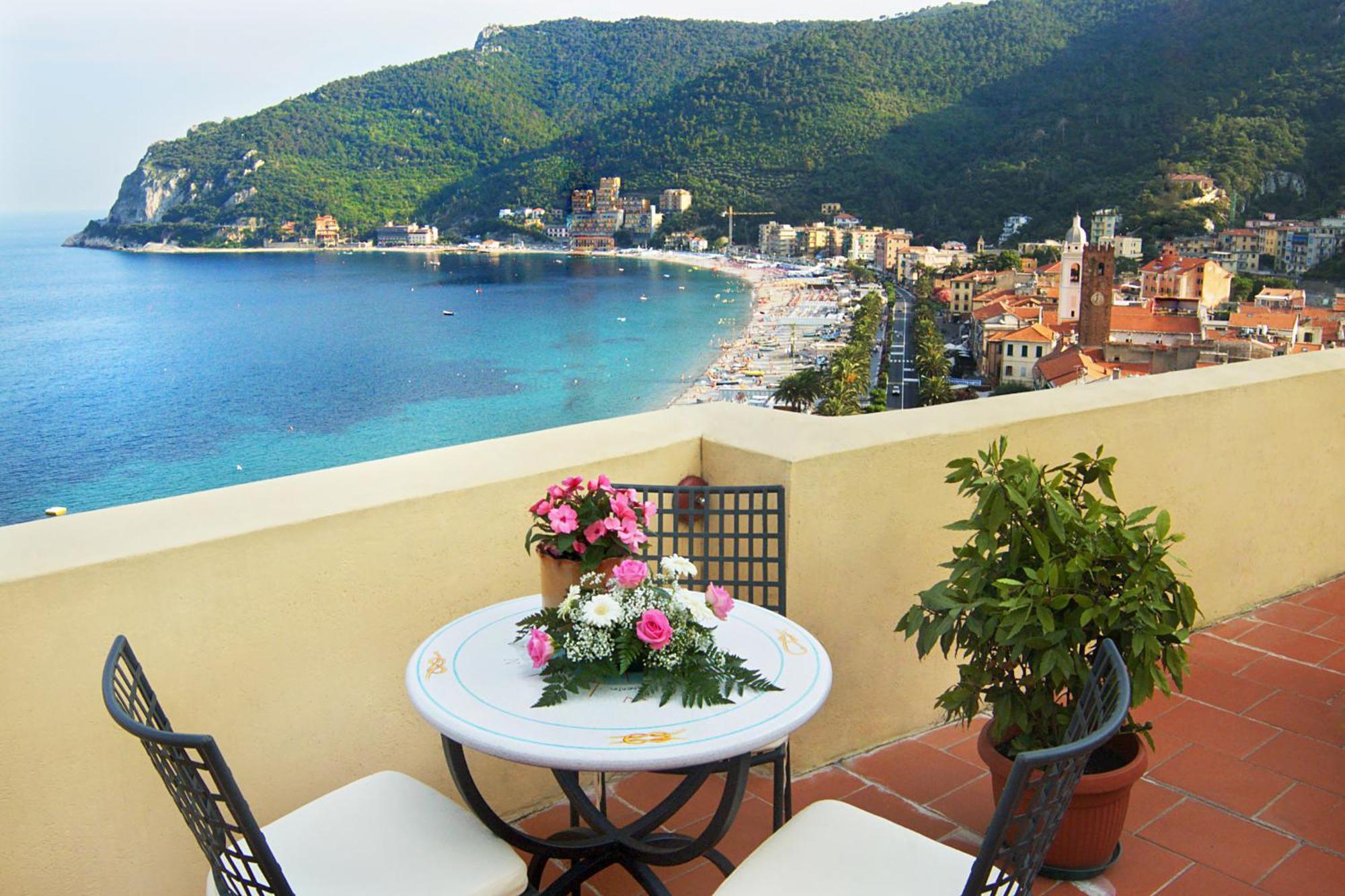 Palazzo Vescovile Hotel Noli Exterior photo