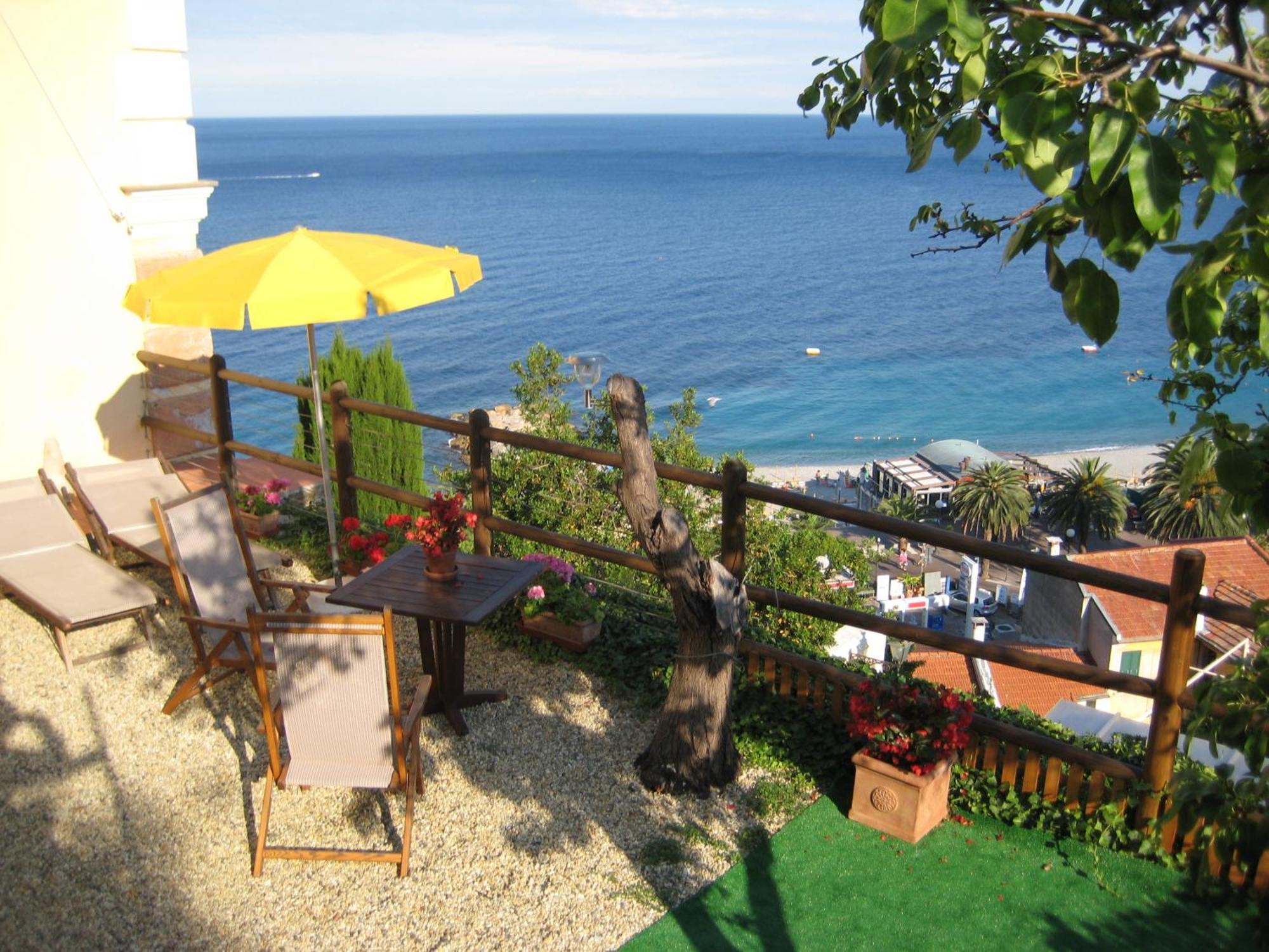 Palazzo Vescovile Hotel Noli Exterior photo