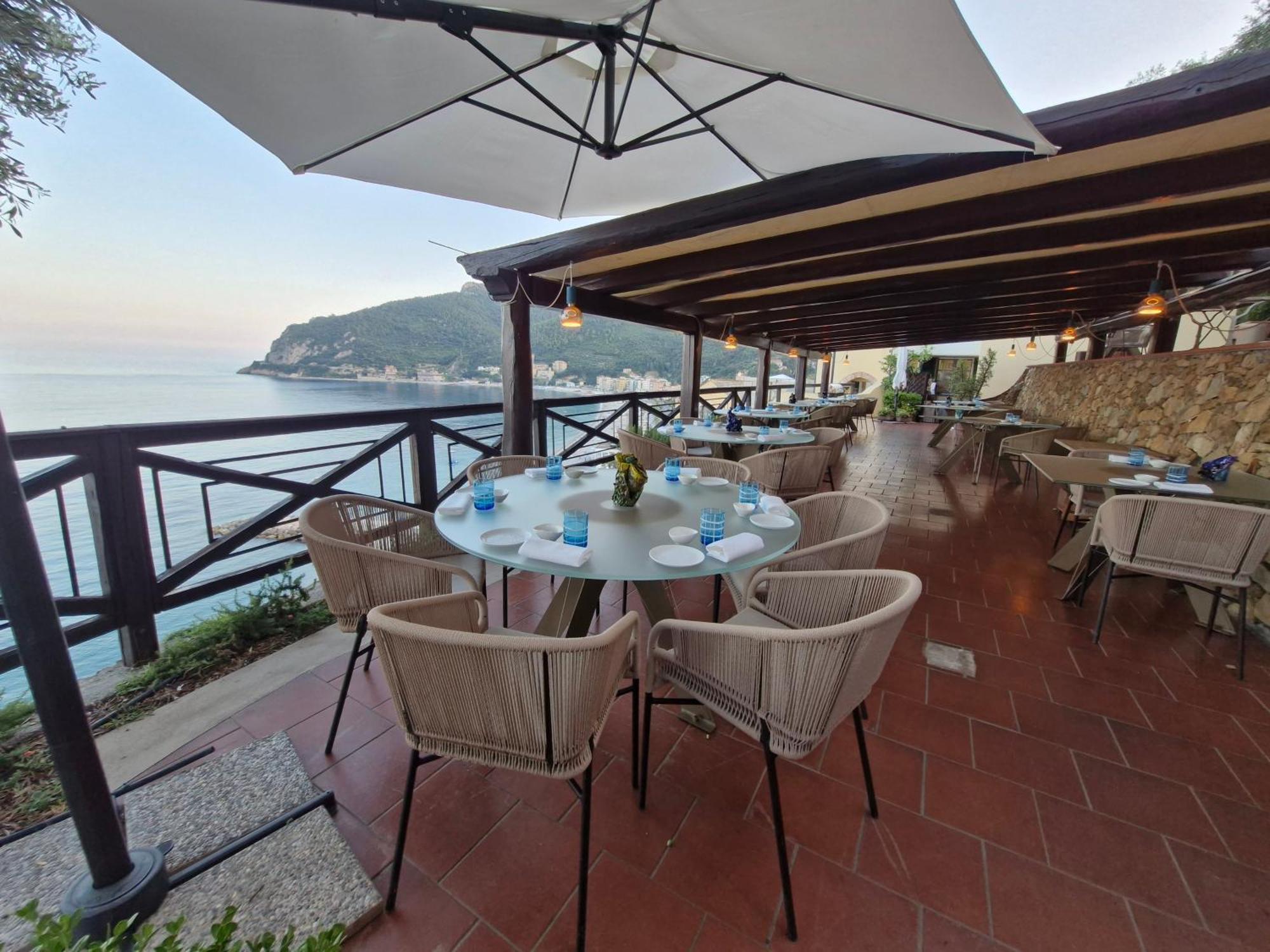 Palazzo Vescovile Hotel Noli Exterior photo